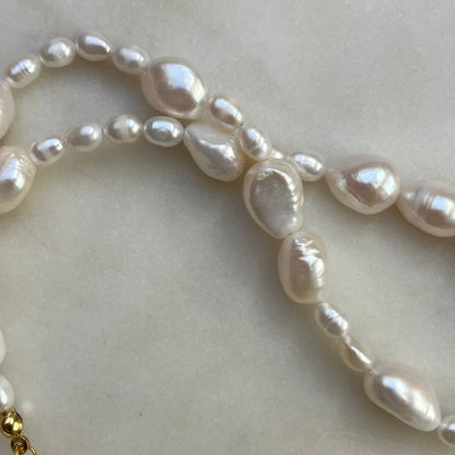 perlový náhrdelník, Perlový náhrdelník bižuterie, Perlový náhrdelník z mořských perel, Sladkovodní perly náhrdelník, Pravé perly náhrdelník, Perlový náhrdelník, Korálkový náhrdelník, Zlatý náhrdelník s perlou, Náhrdelník,Řetízek s perličkou, Perlový náhrdelník říční perly, Perly náhrdelník, Sladkovodní perly náhrdelník, Říční perla přívěsek, Dvouřadý perlový náhrdelník, dárek pro ženu, Luxusní dárky pro ženy, Originální dárek pro ženu,  Kreativní dárky pro ženy, 